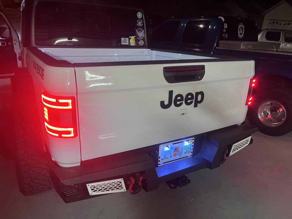 2023 Jeep Gladiator Tail lights
