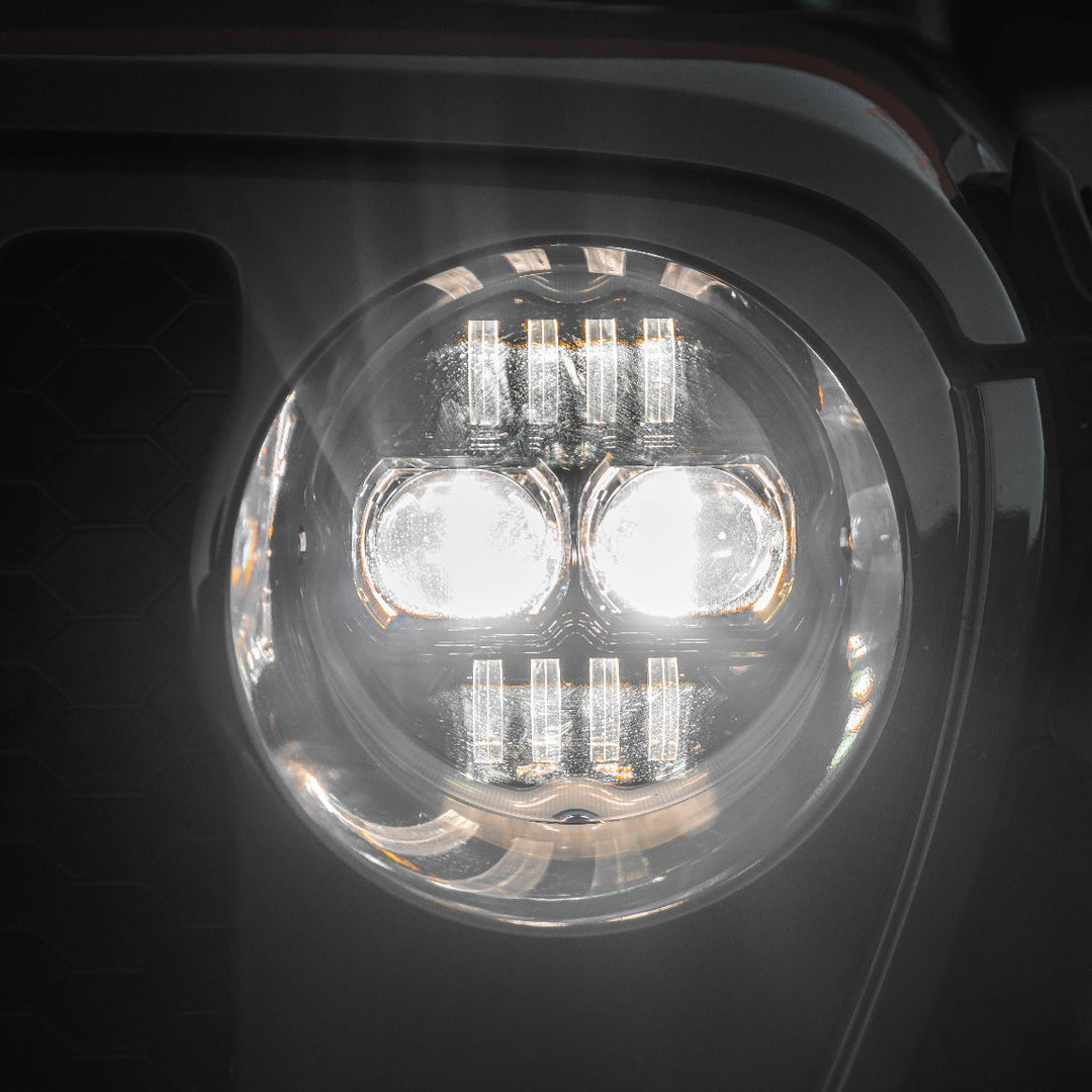 Clear lens keeps your headlight looking new all year round