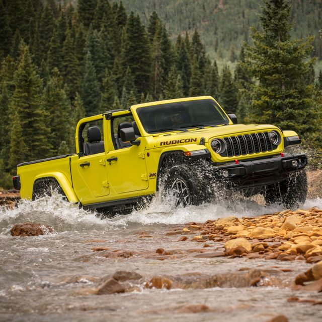 2024 Jeep Gladiator - The Power of a True Pickup Truck