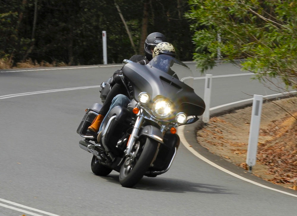 What 5 Features to Look for in Your Harley Headlights?
