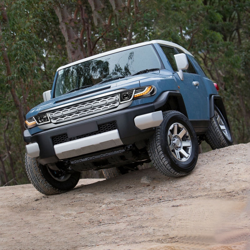 Toyota Fj Cruiser with headlights and grille