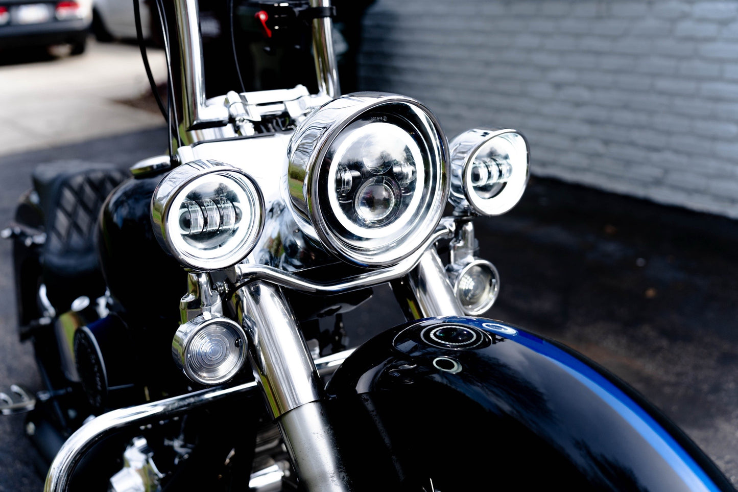 7'' Harley LED Halo Headlights with Turn Signals + 4.5'' LED Halo Fog Lights + Bracket