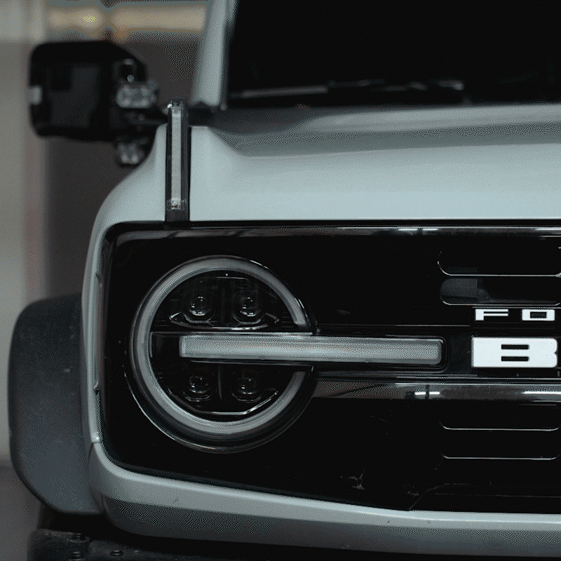 Bronco headlights with turn signal function