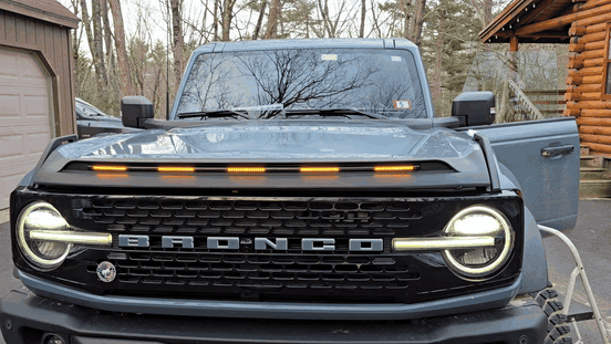 Bronco hood sequential turn signal lights
