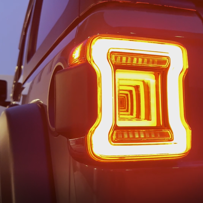 Jeep Wrangler JL headlights details