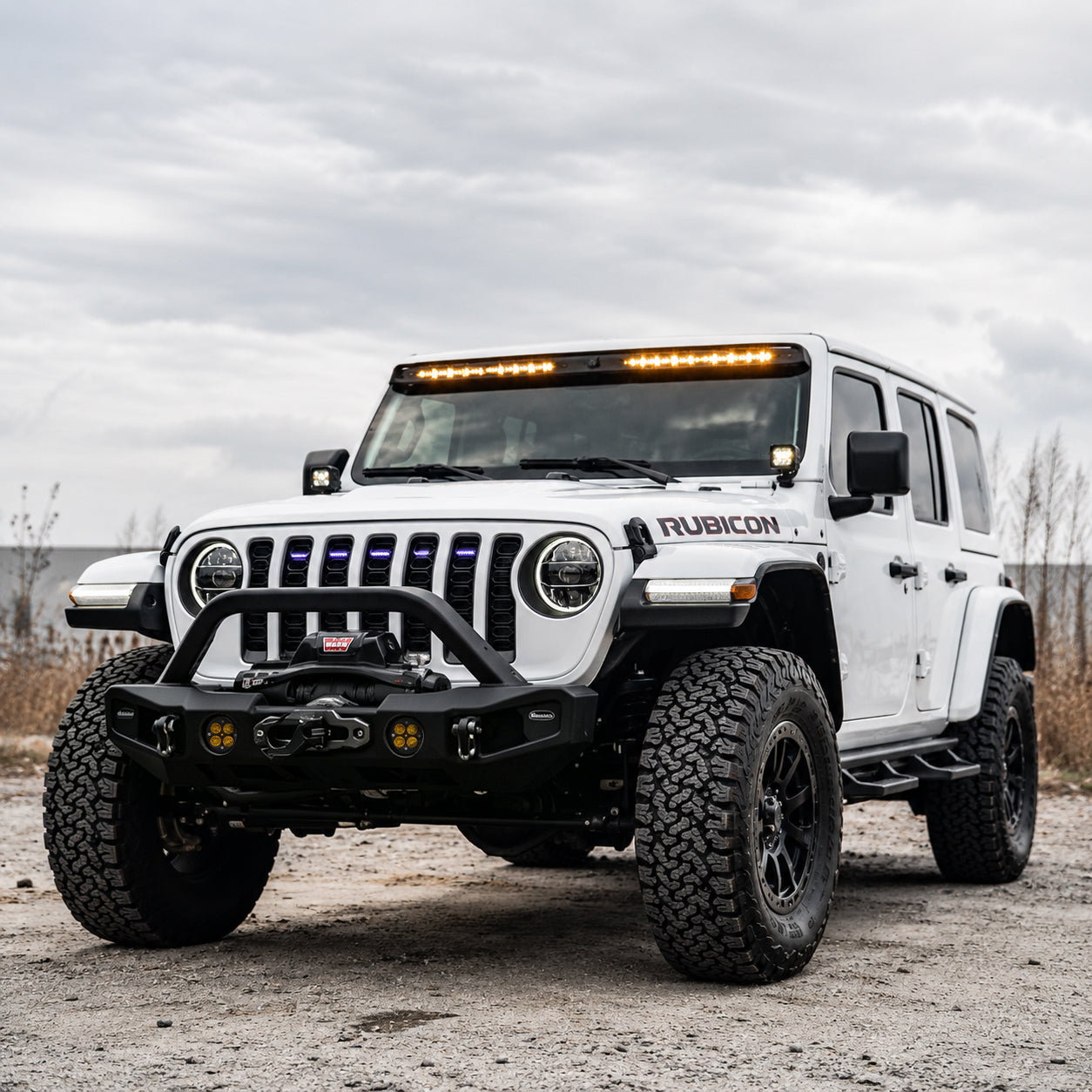 Jeep Wrangler fog lights with bright 3500K amber output
