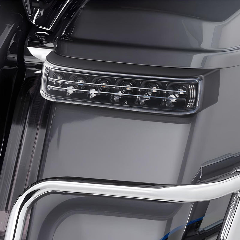 thumbnail image 2 of Ciro Goldstrike Saddlebag Lights, Fits Gold Wing - Chrome Or Black 40036 40037 2 of 11