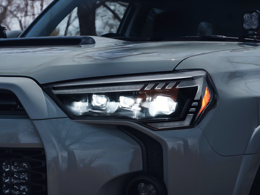Toyota 4Runner LED headlights with start-up animation and amber sequential turn signals for modern lighting effects.