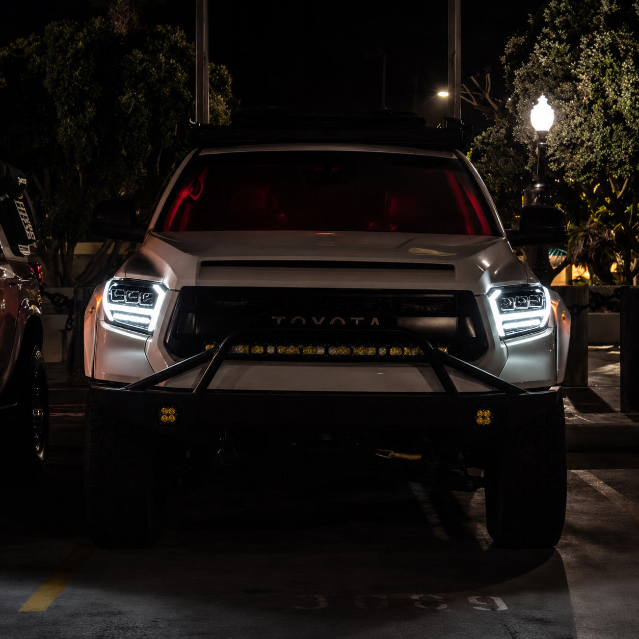 toyota tundra headlights